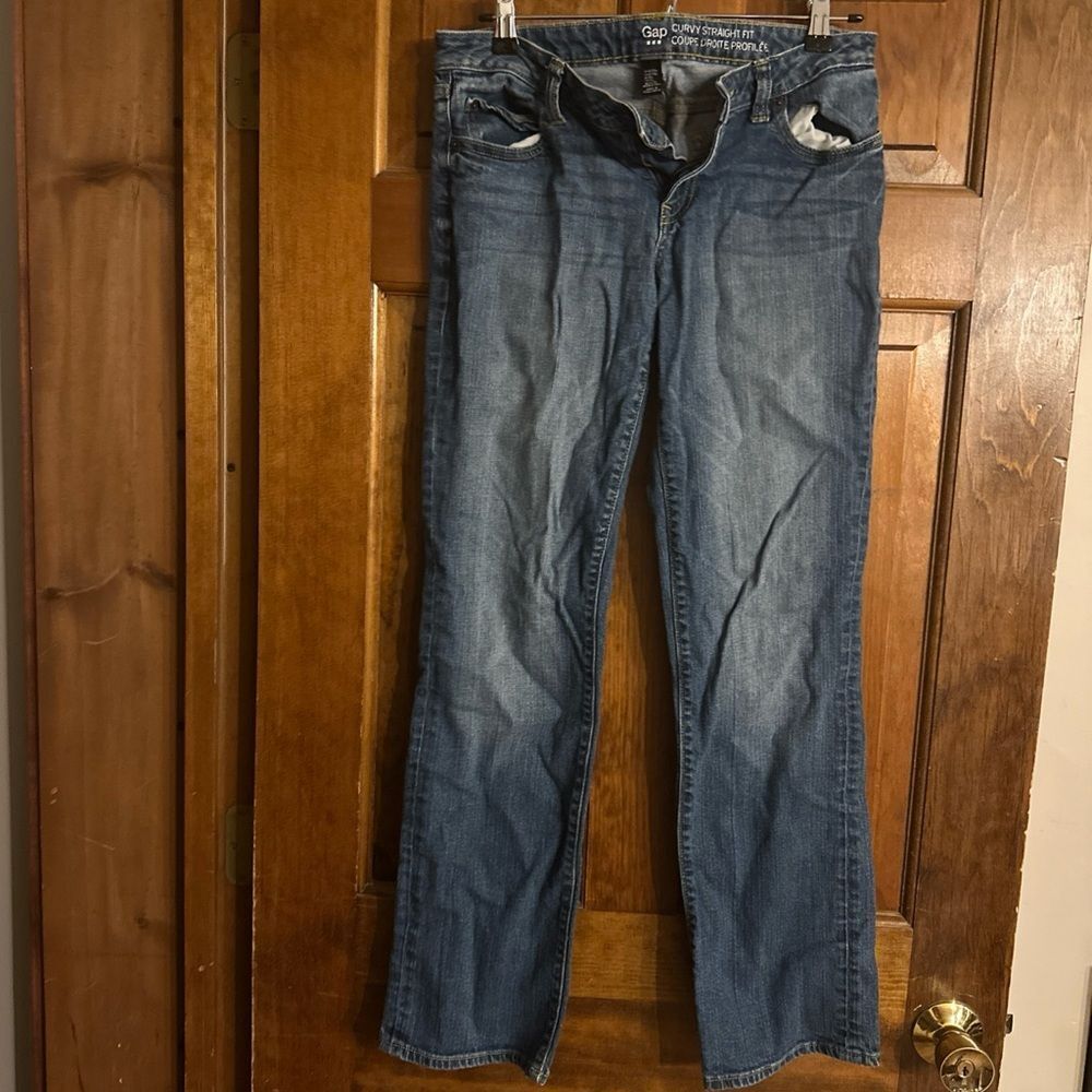 GAP Outlet Curvy Straight Jeans Size 6/28